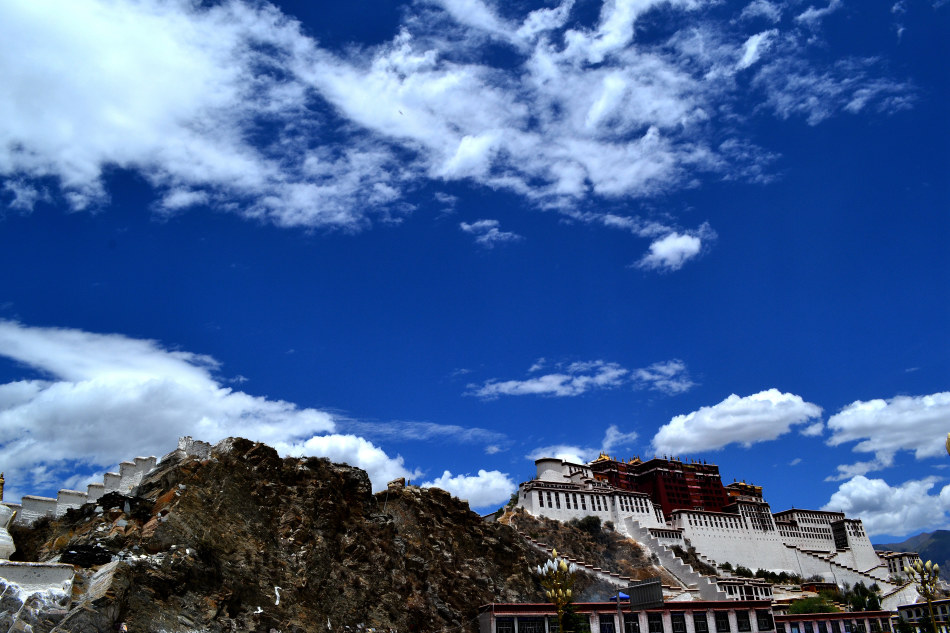 西藏,外交部发言人眼中的和平发展璀璨明珠